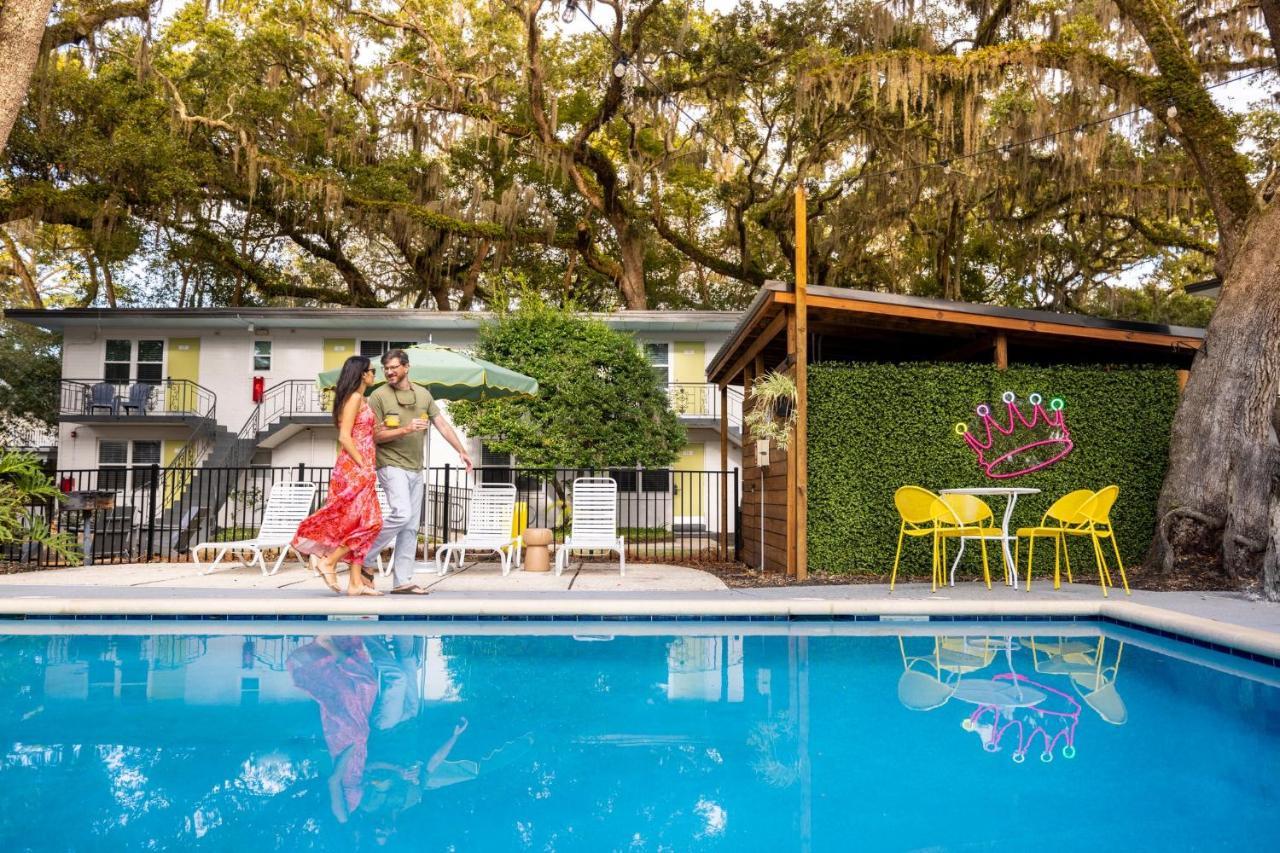 Queen's Court Inn St. Simons Island Extérieur photo